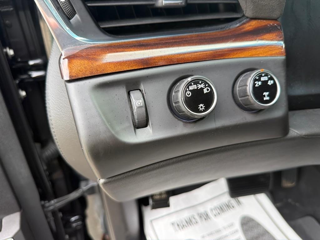 Cadillac Escalade 4WD 4dr Standard 2015