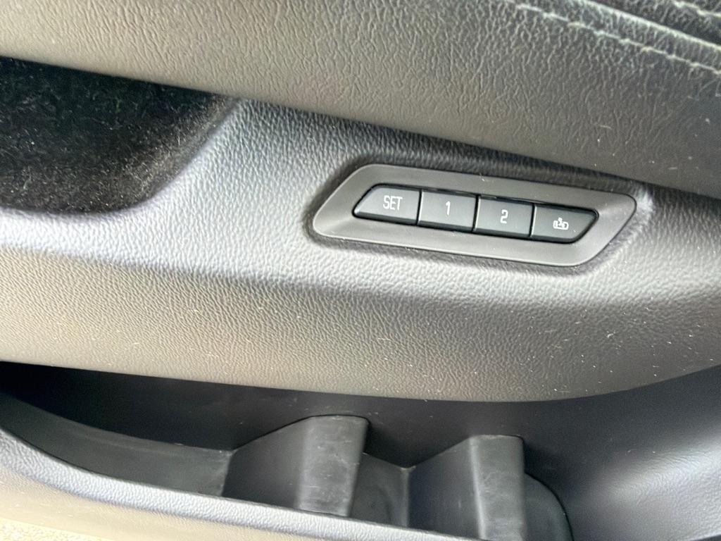 Cadillac Escalade 4WD 4dr Standard 2015