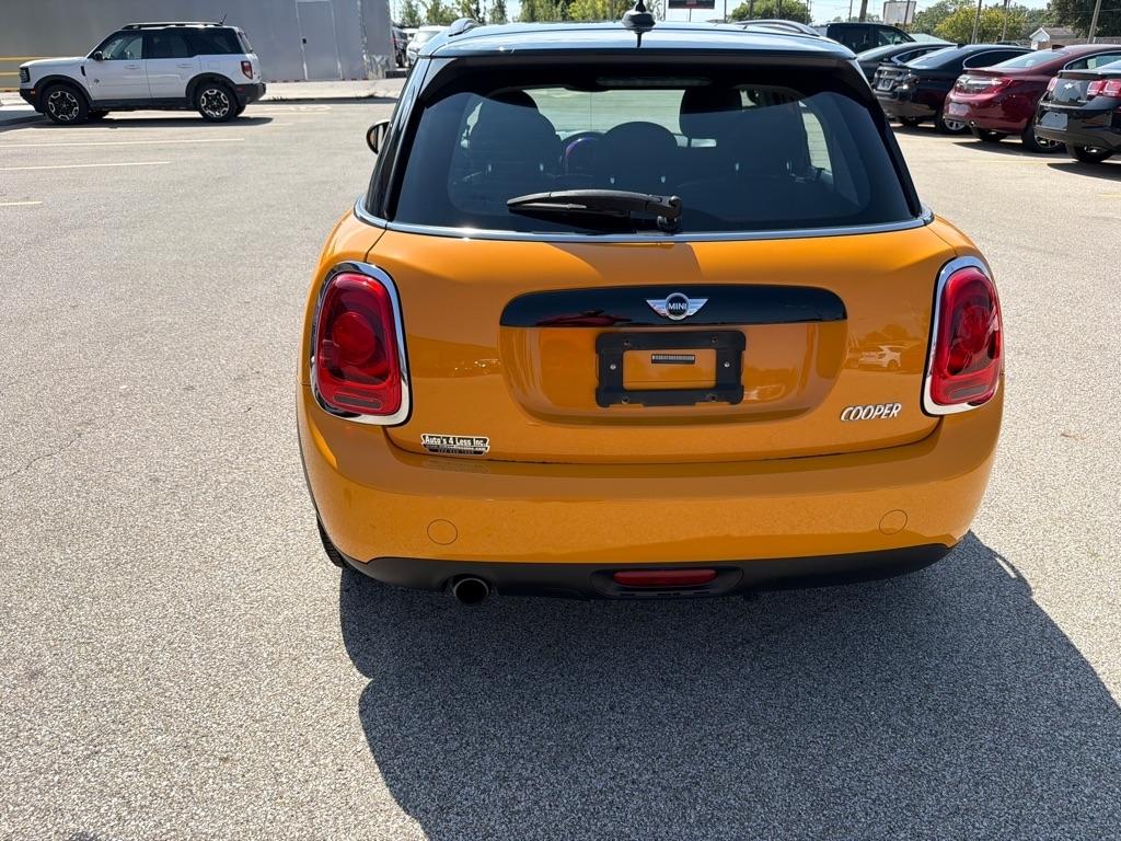 MINI Cooper Hardtop 4 Door 4dr HB 2016