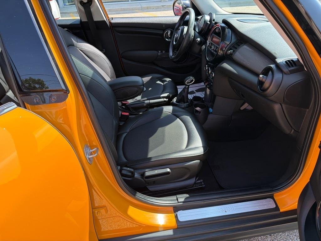 MINI Cooper Hardtop 4 Door 4dr HB 2016