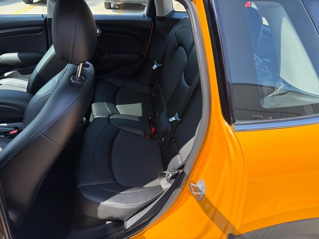 MINI Cooper Hardtop 4 Door 4dr HB 2016