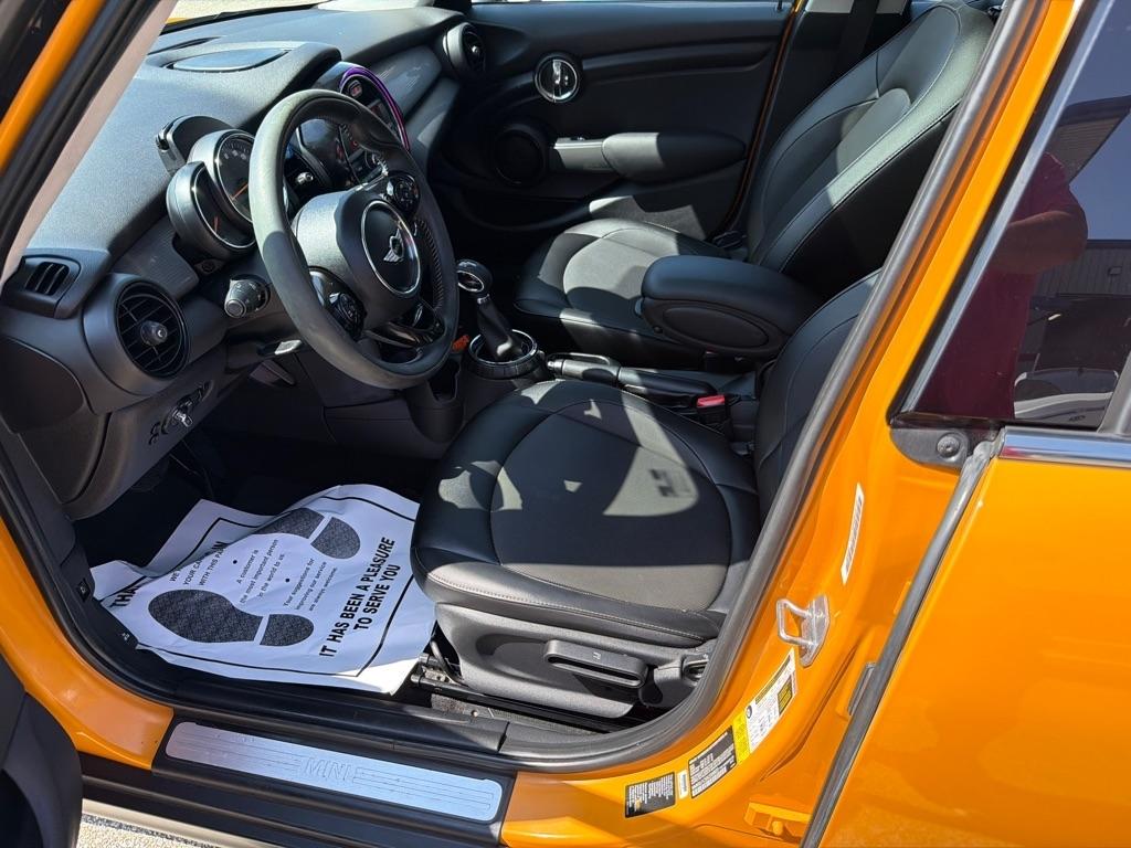 MINI Cooper Hardtop 4 Door 4dr HB 2016