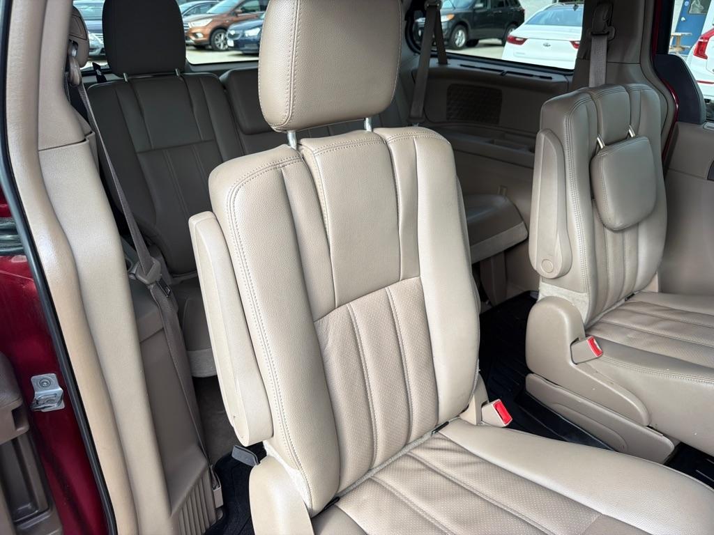 Chrysler Town & Country 4dr Wgn Touring-L 2013