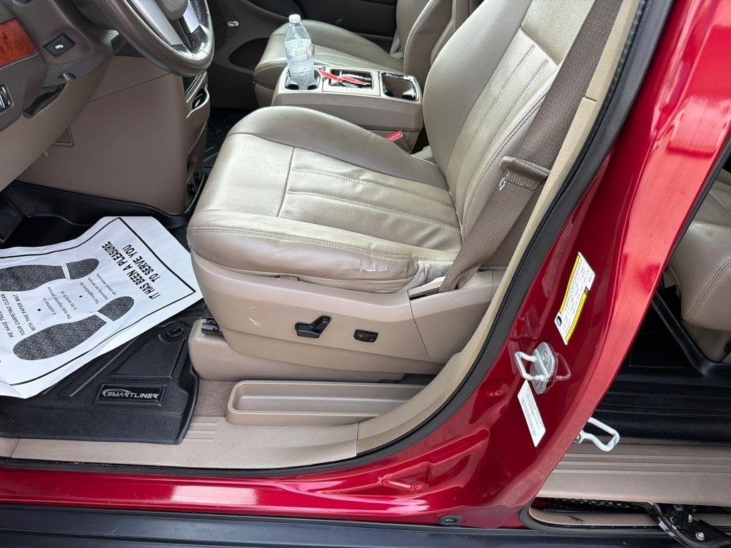Chrysler Town & Country 4dr Wgn Touring-L 2013