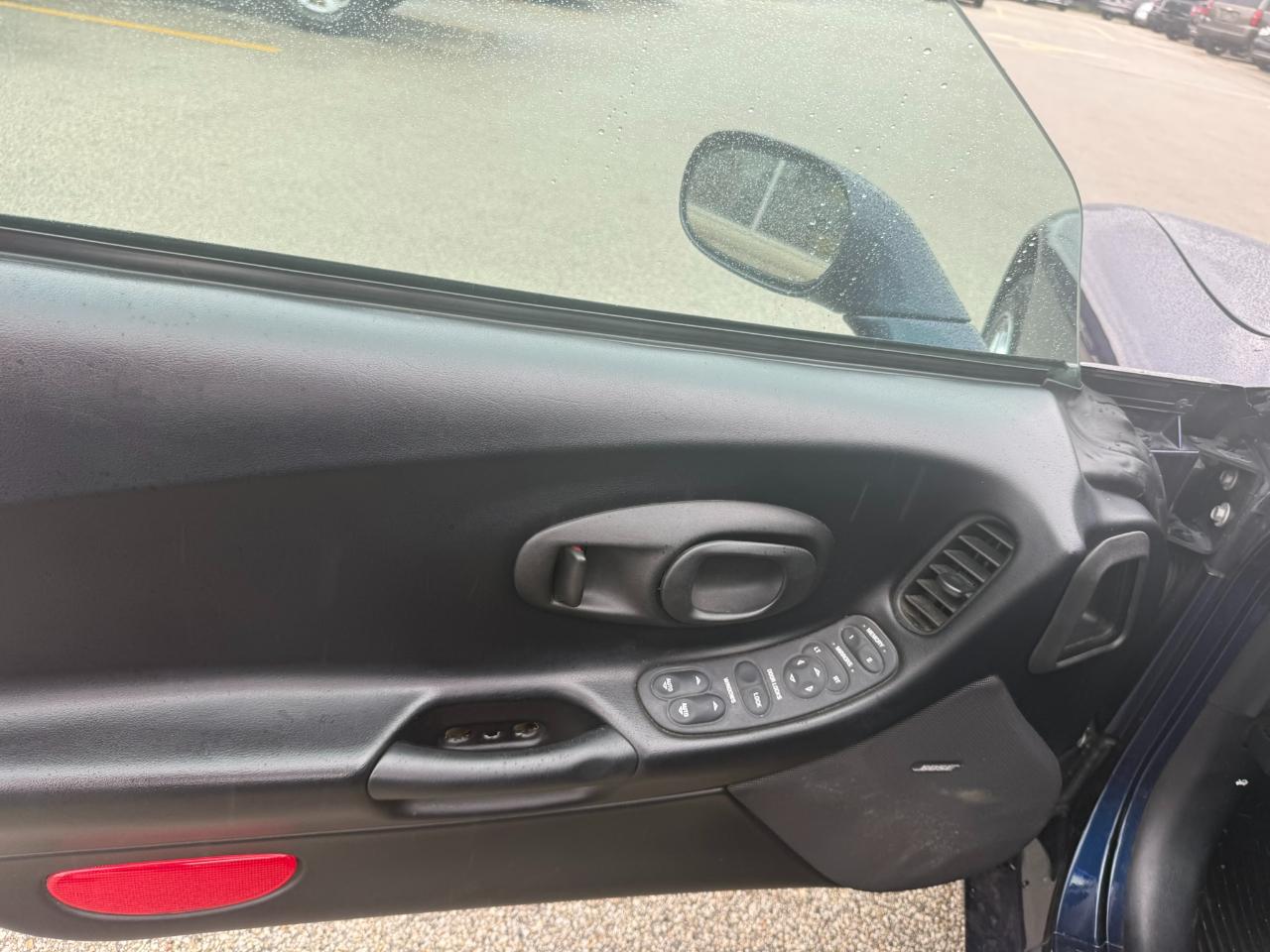 Chevrolet Corvette 2dr Convertible 2000