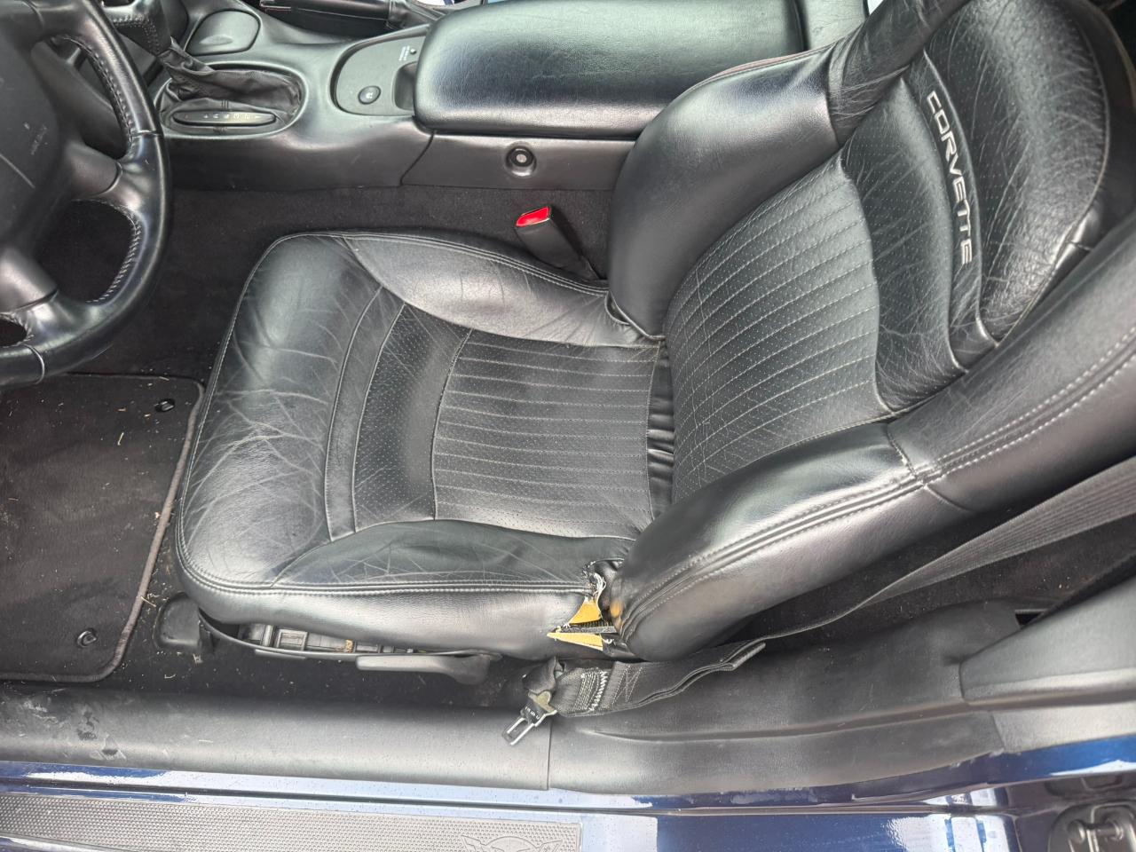 Chevrolet Corvette 2dr Convertible 2000