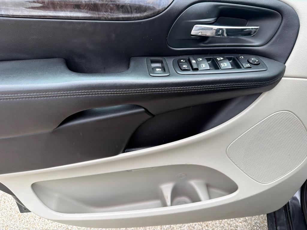 Dodge Grand Caravan 4dr Wgn SXT 2012