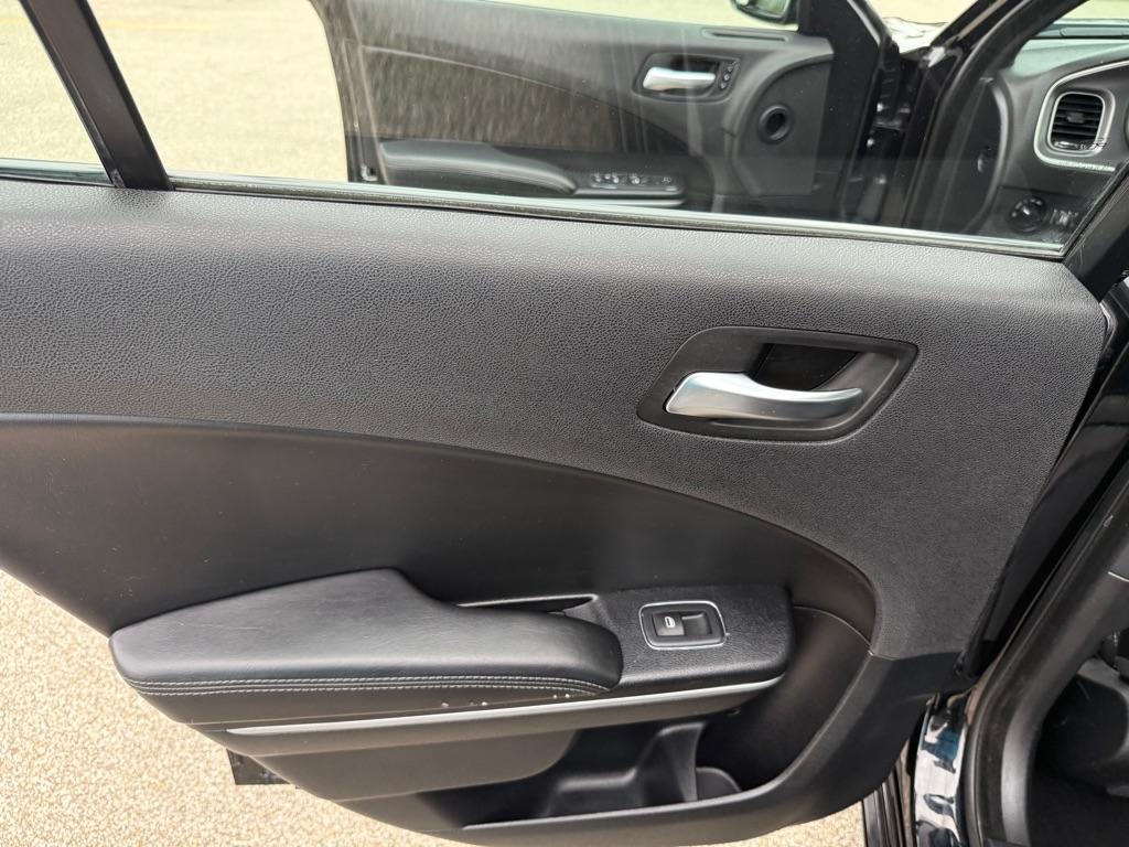 Dodge Charger SXT RWD 2020