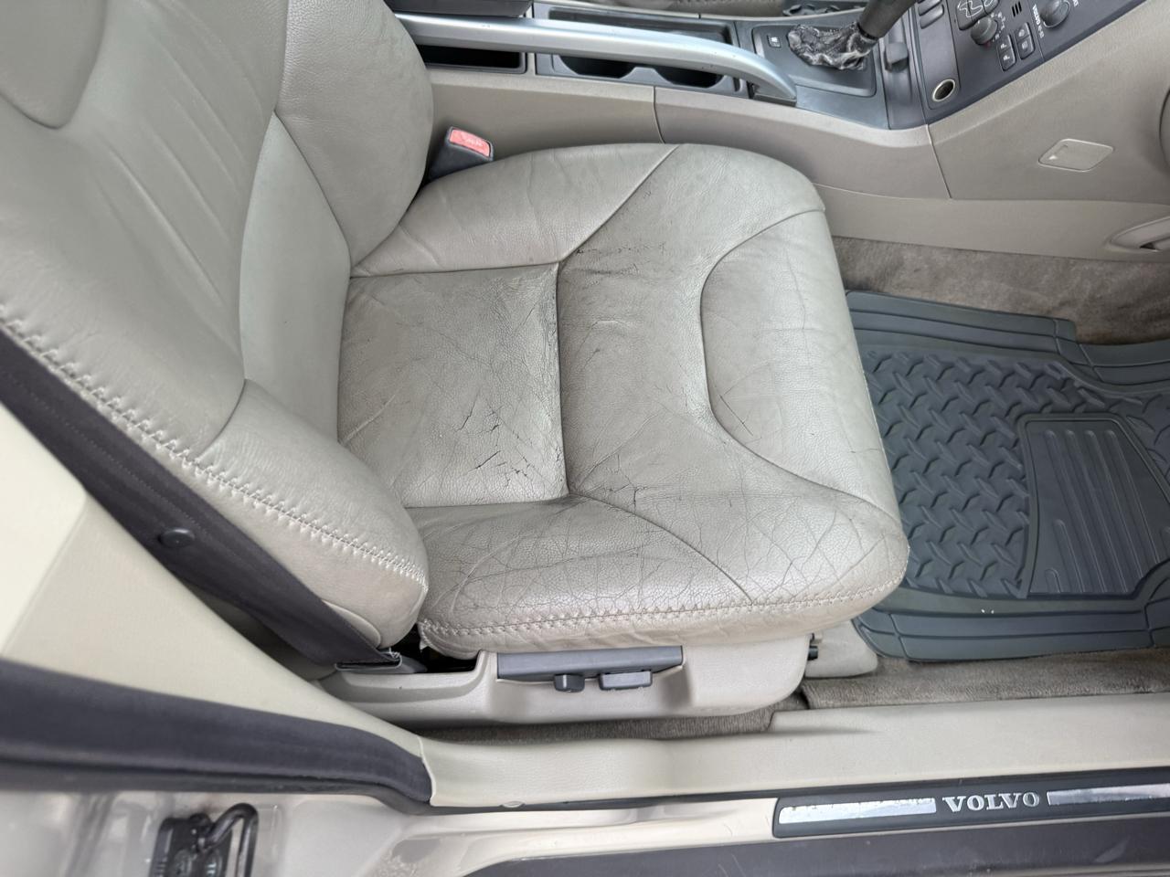 Volvo V70 XC AWD A SR 5dr Wgn AWD Turbo w/SR 2001