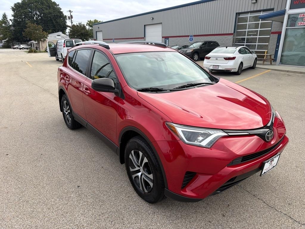 Toyota RAV4 LE AWD (Natl) 2017