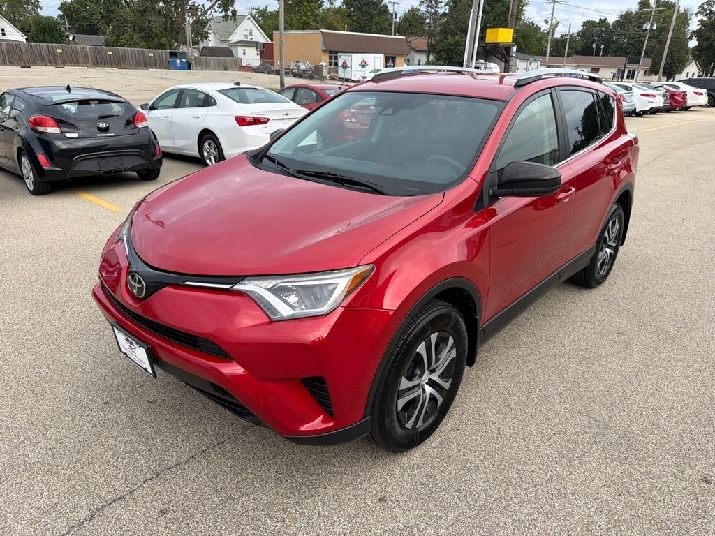 Toyota RAV4 LE AWD (Natl) 2017