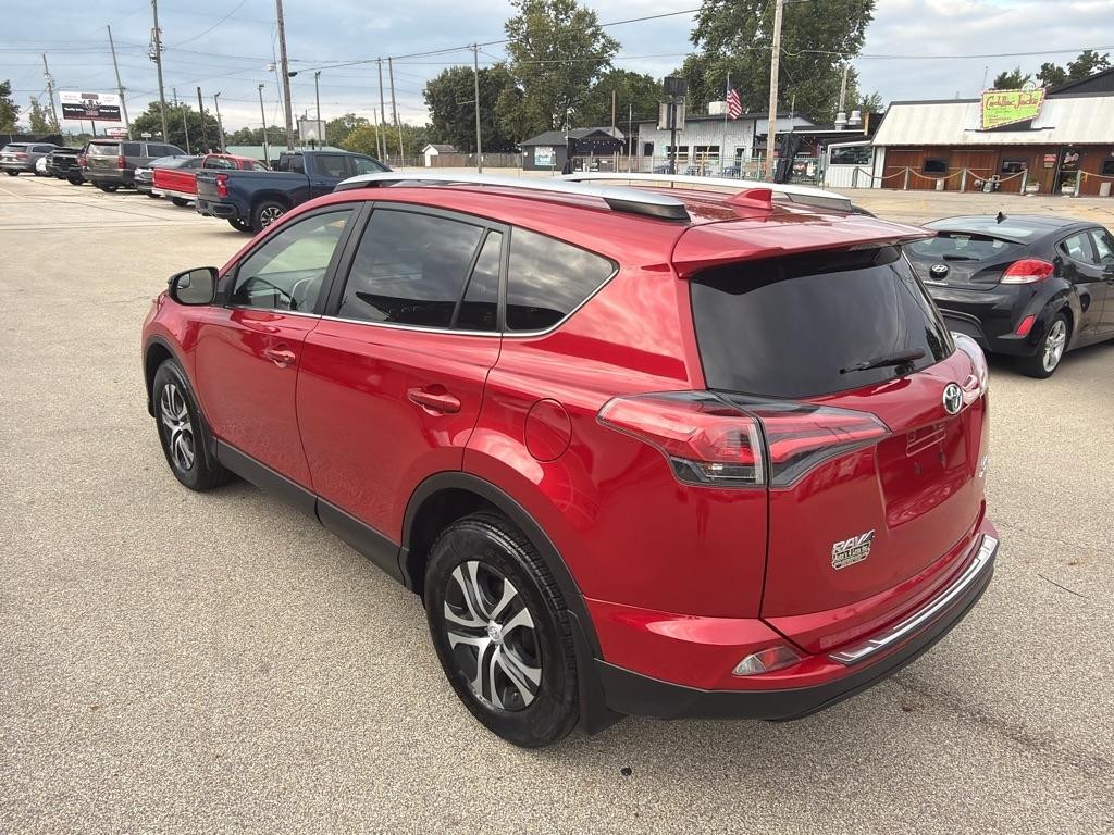 Toyota RAV4 LE AWD (Natl) 2017