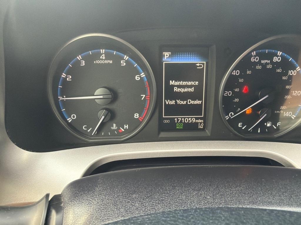 Toyota RAV4 LE AWD (Natl) 2017