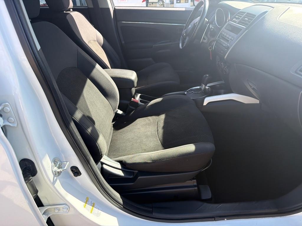 Mitsubishi Outlander Sport 2WD 4dr Man ES 2013