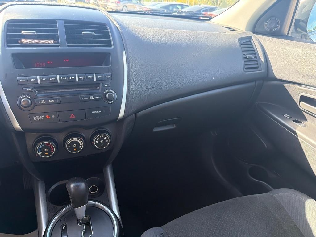 Mitsubishi Outlander Sport 2WD 4dr Man ES 2013
