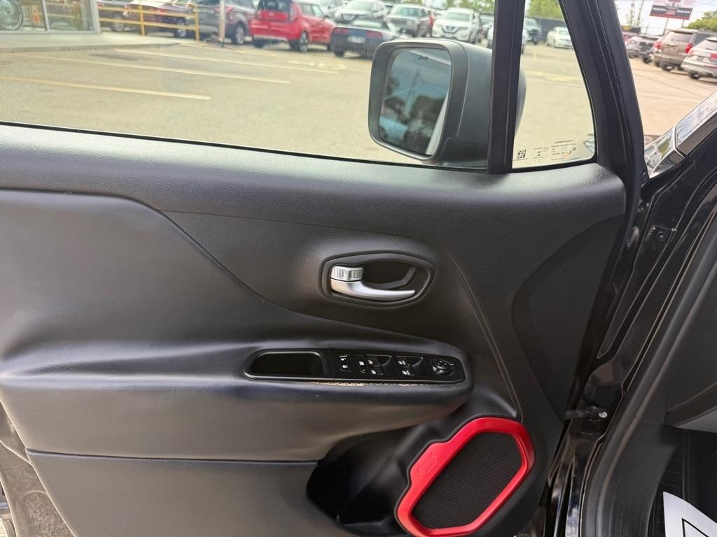 Jeep Renegade 4WD 4dr Trailhawk 2015
