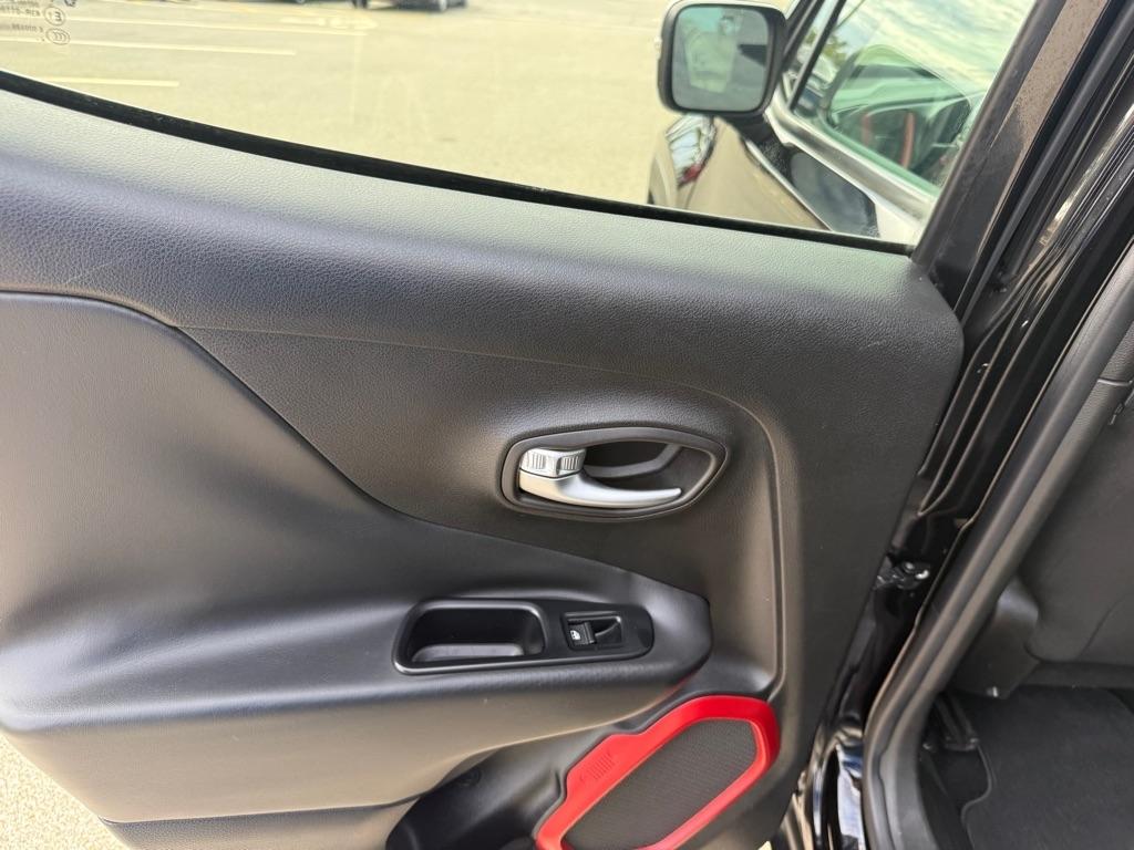 Jeep Renegade 4WD 4dr Trailhawk 2015