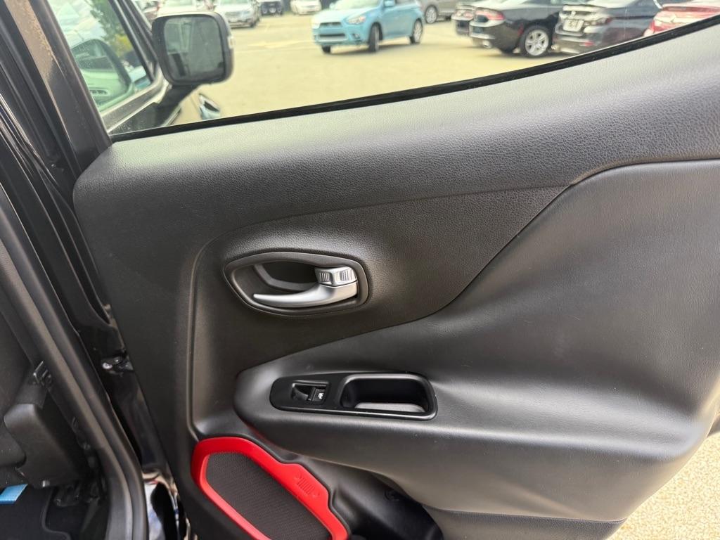 Jeep Renegade 4WD 4dr Trailhawk 2015