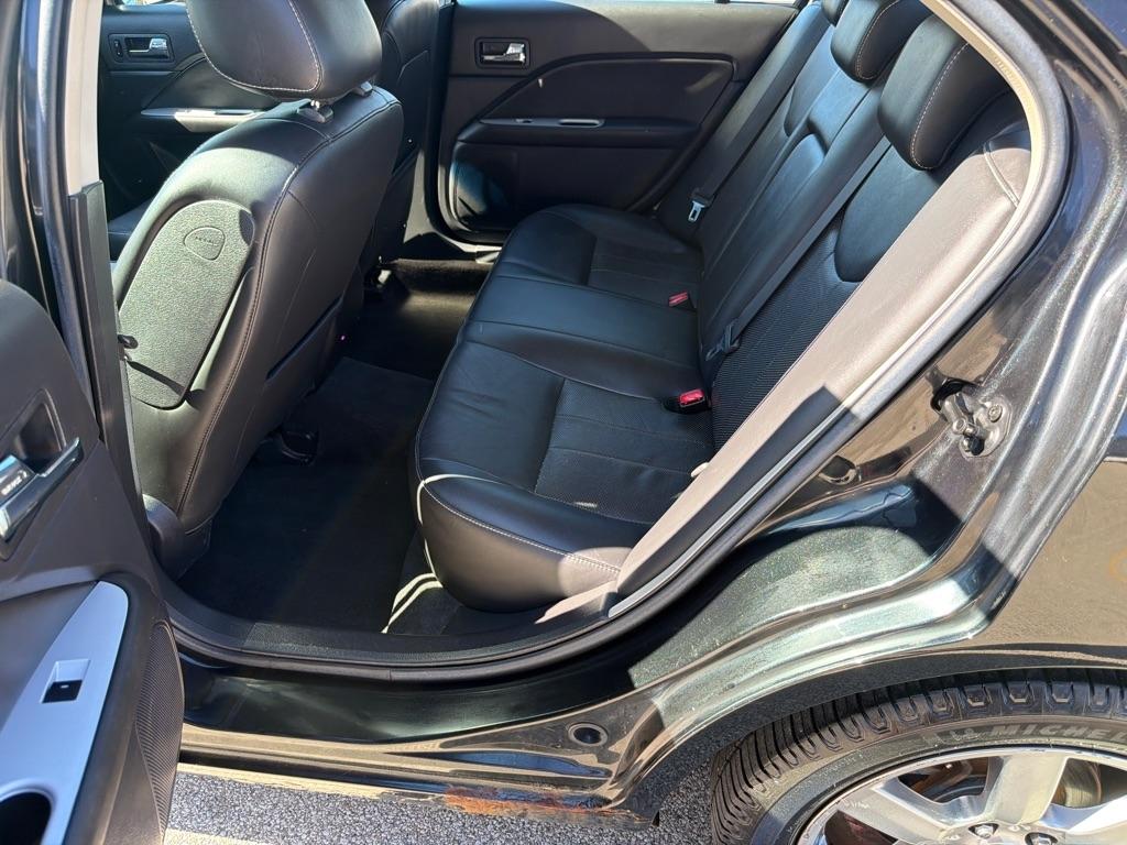 Mercury Milan 4dr Sdn Premier FWD 2010