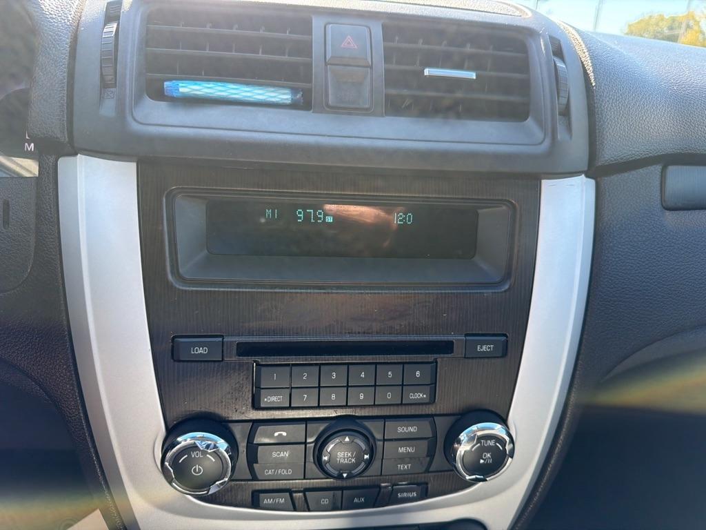 Mercury Milan 4dr Sdn Premier FWD 2010