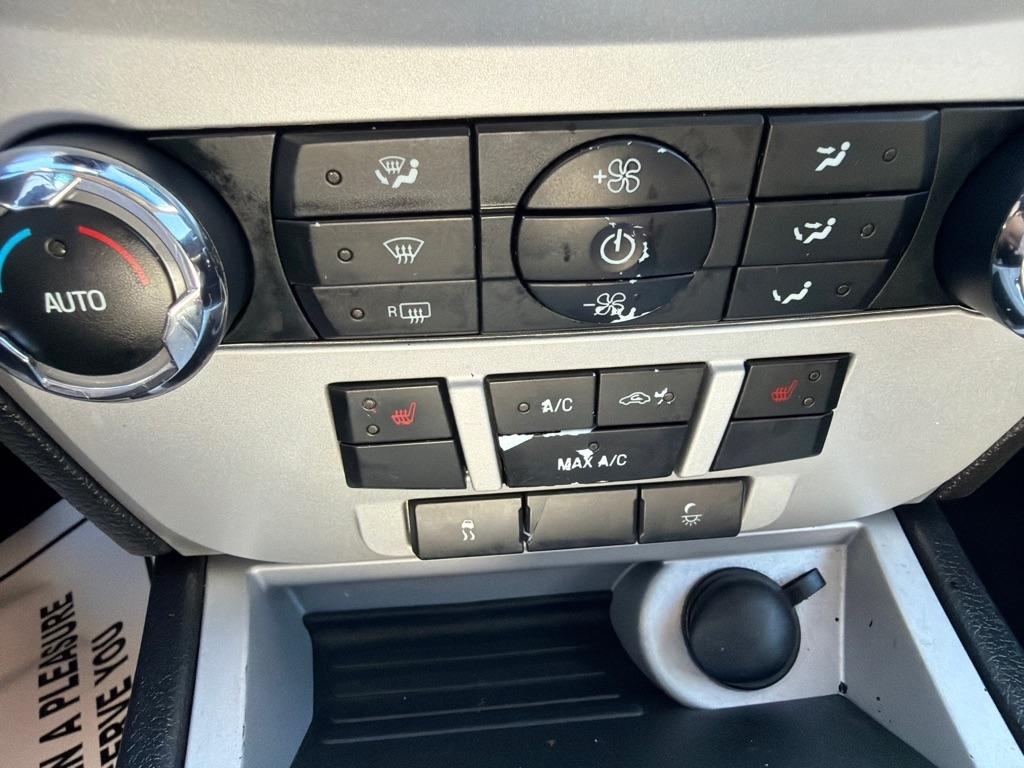 Mercury Milan 4dr Sdn Premier FWD 2010