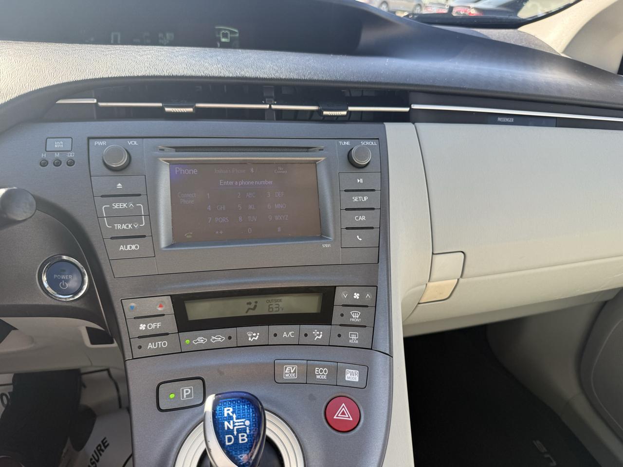 Toyota Prius 5dr HB Three (Natl) 2012