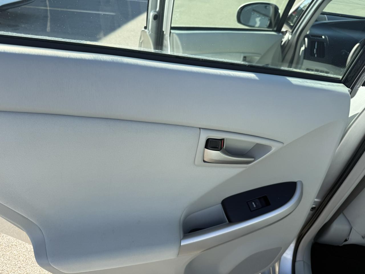 Toyota Prius 5dr HB Three (Natl) 2012