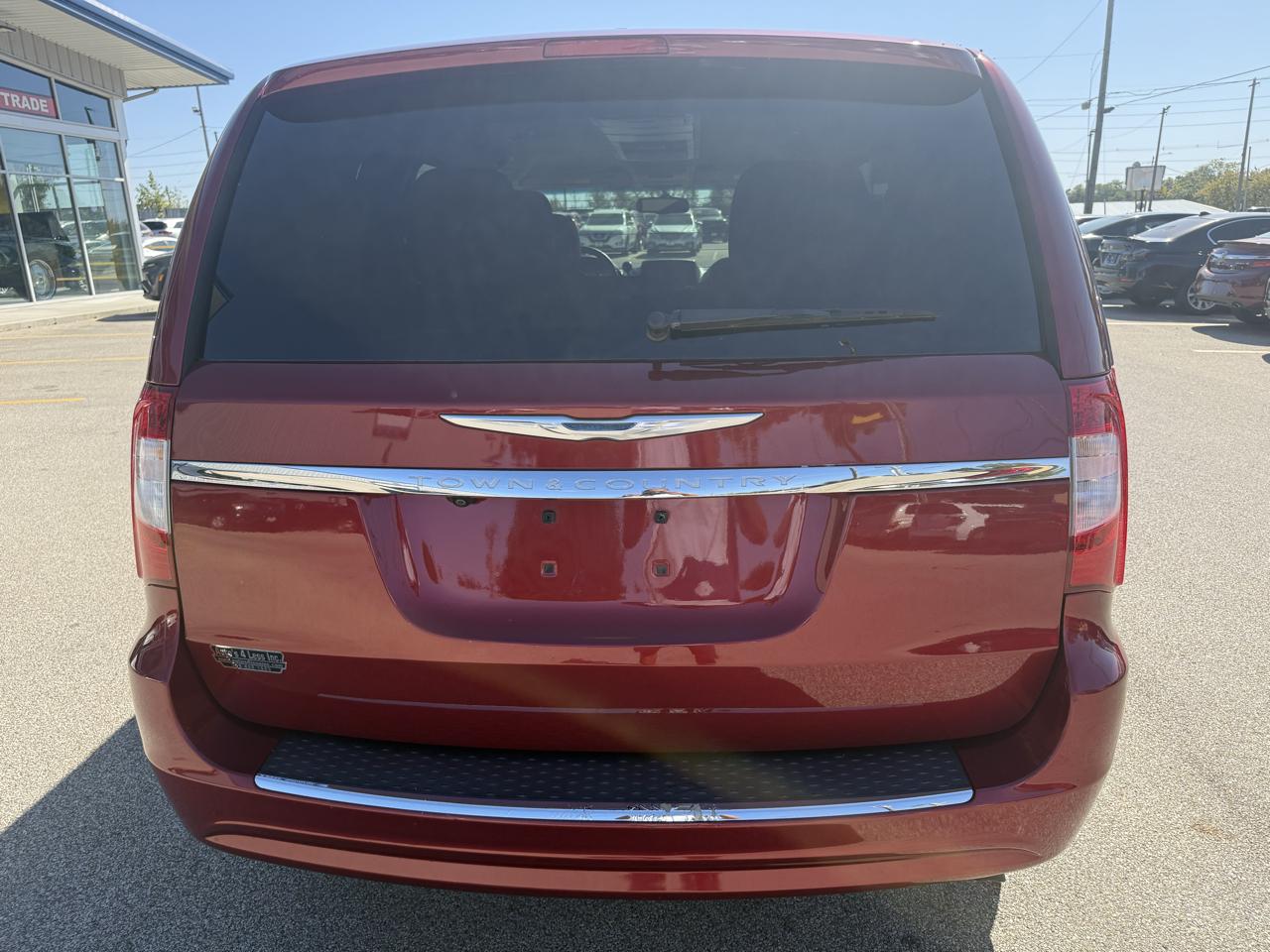 Chrysler Town & Country 4dr Wgn Touring 2014