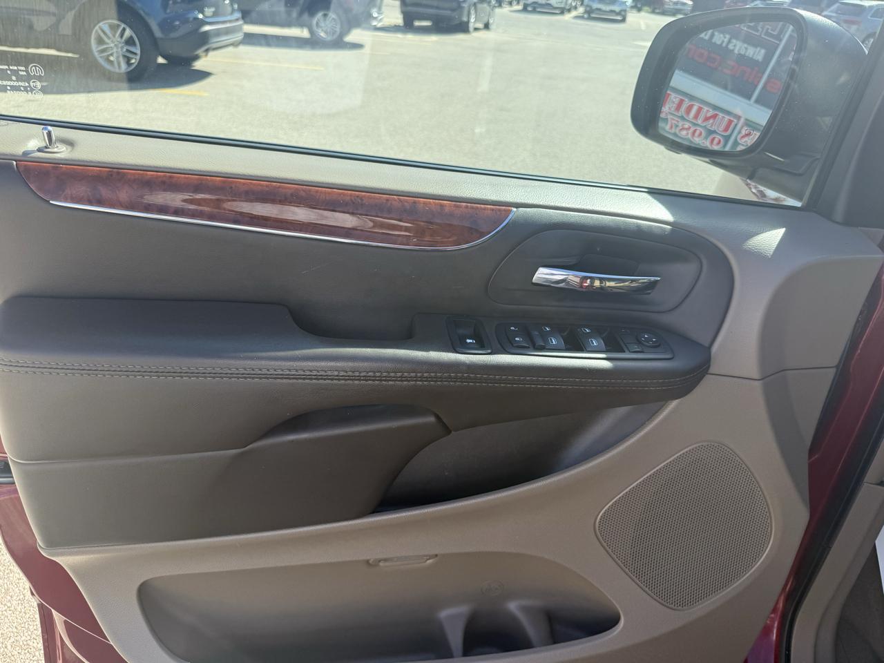 Chrysler Town & Country 4dr Wgn Touring 2014