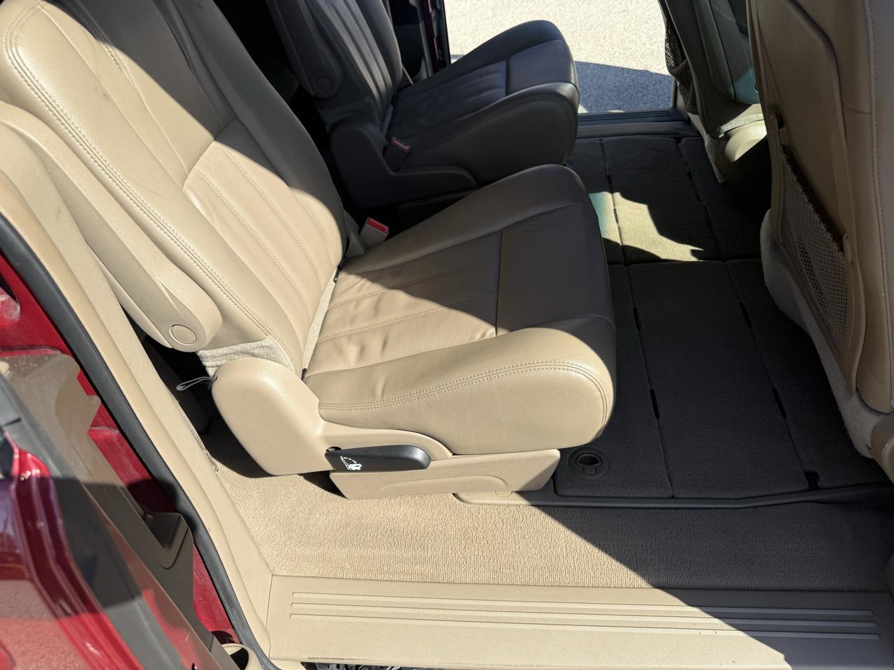 Chrysler Town & Country 4dr Wgn Touring 2014
