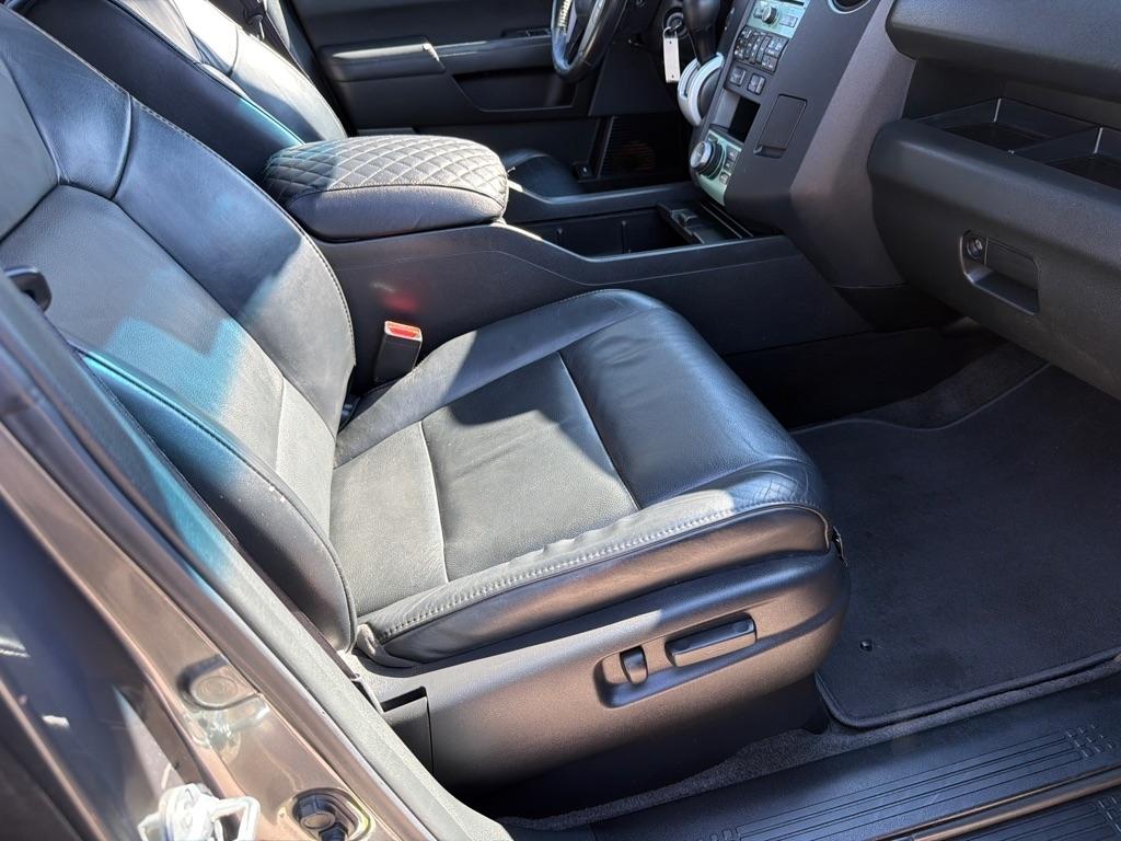 Honda Pilot 4WD 4dr Touring w/RES & Navi 2011