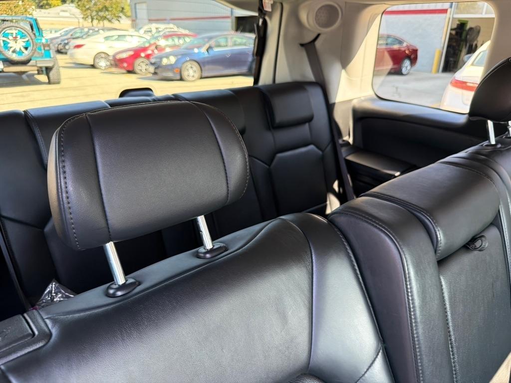 Honda Pilot 4WD 4dr Touring w/RES & Navi 2011