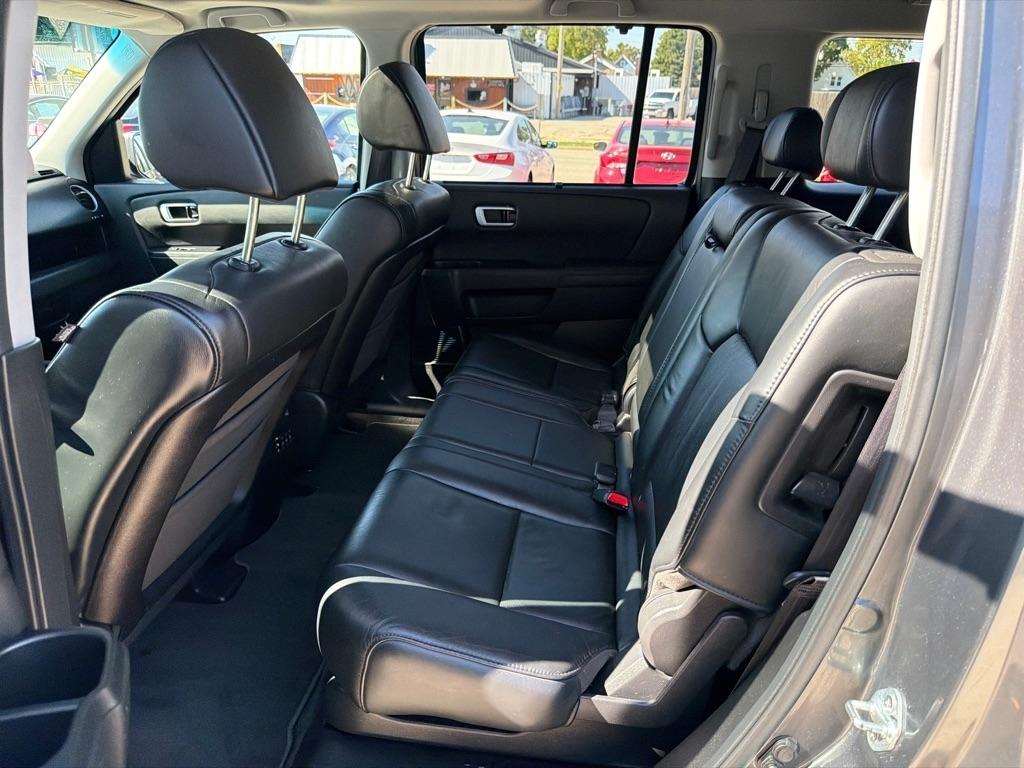 Honda Pilot 4WD 4dr Touring w/RES & Navi 2011