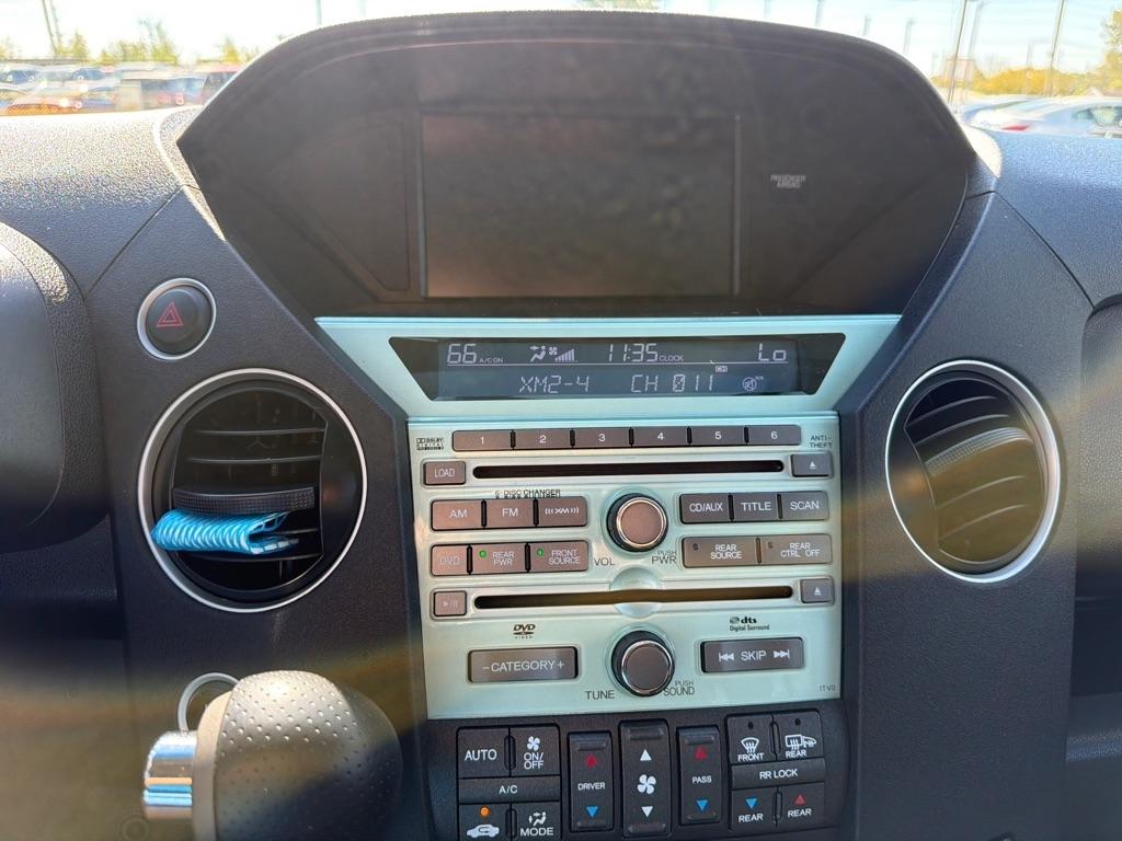 Honda Pilot 4WD 4dr Touring w/RES & Navi 2011