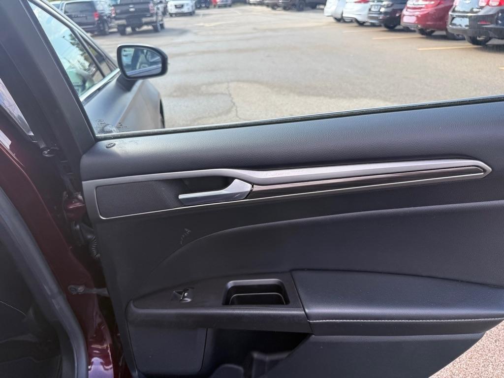 Ford Fusion SE FWD 2017