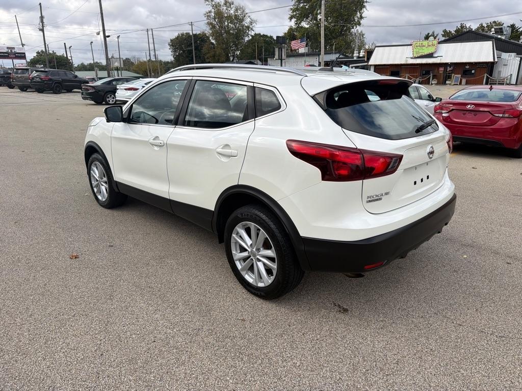 Nissan Rogue Sport FWD SV 2017