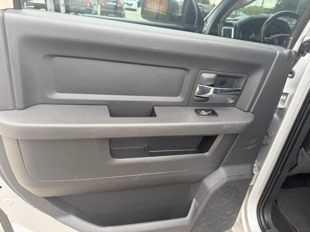 RAM 1500 2WD Crew Cab 140.5" Sport 2012