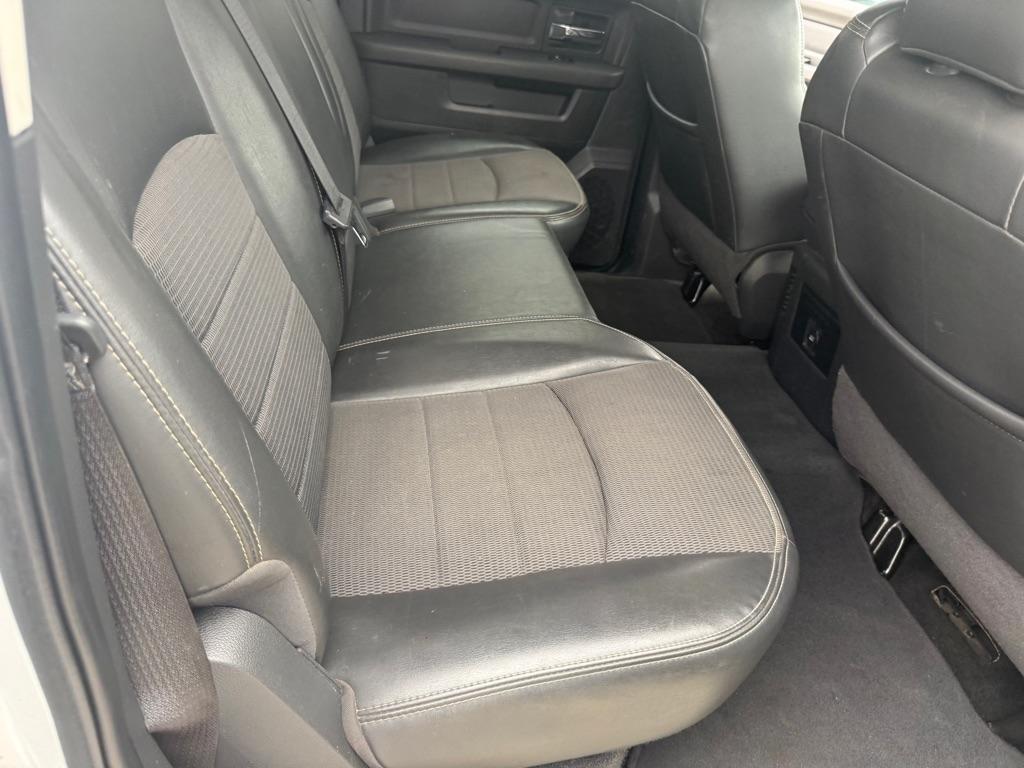 RAM 1500 2WD Crew Cab 140.5" Sport 2012
