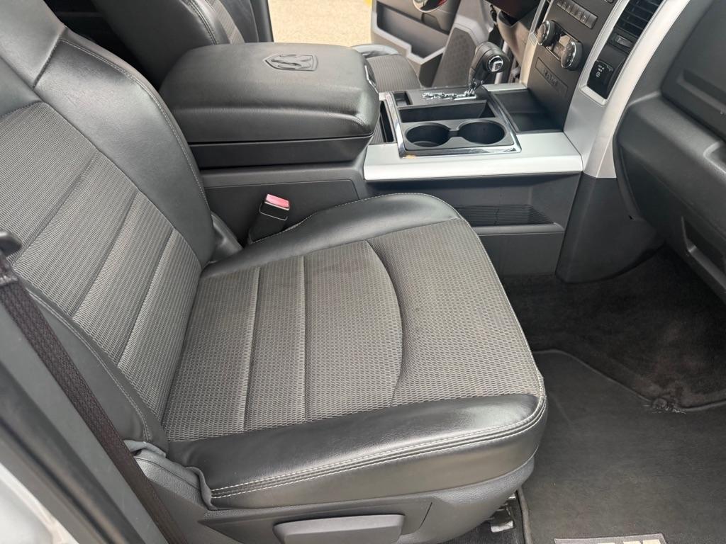 RAM 1500 2WD Crew Cab 140.5" Sport 2012