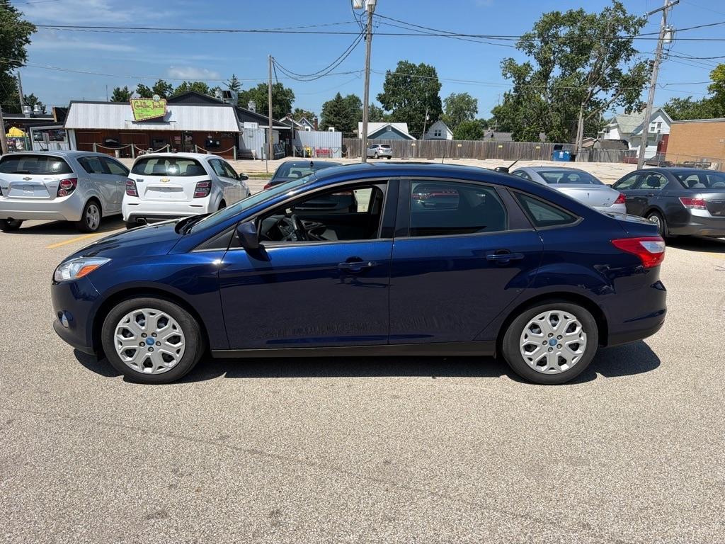 Ford Focus 4dr Sdn SE 2012