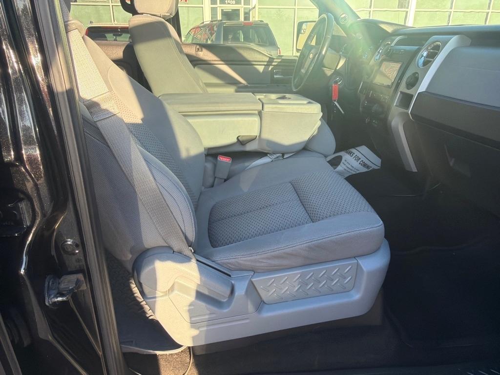 Ford F-150 4WD SuperCrew 145" Platinum 2012