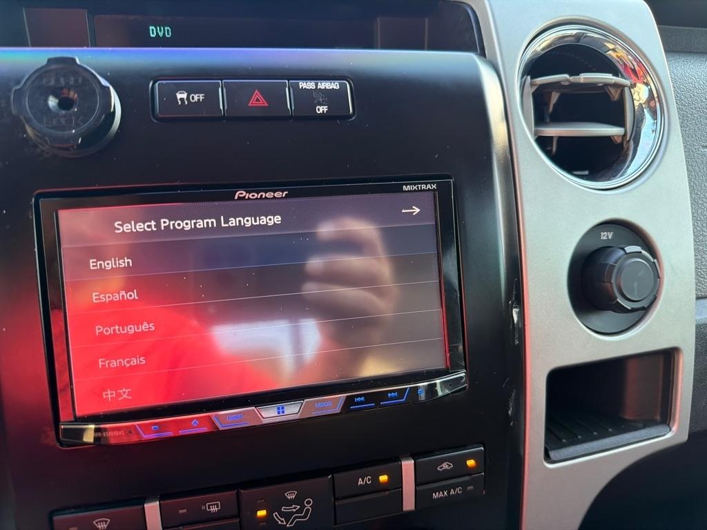 Ford F-150 4WD SuperCrew 145" Platinum 2012
