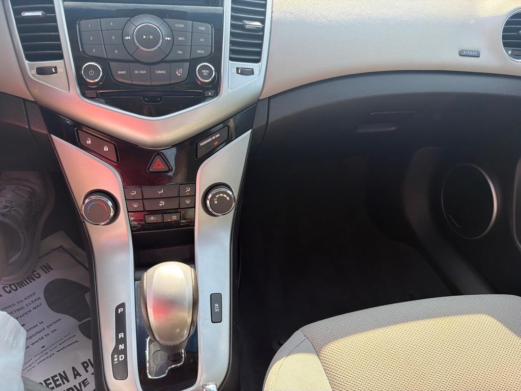 Chevrolet Cruze 4dr Sdn LT w/1LT 2012