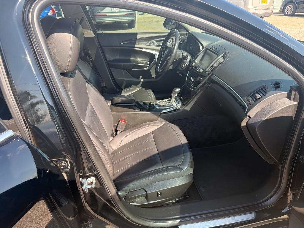 Buick Regal 4dr Sdn Sport Touring FWD 2017