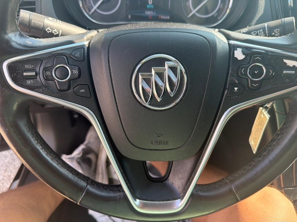 Buick Regal 4dr Sdn Sport Touring FWD 2017