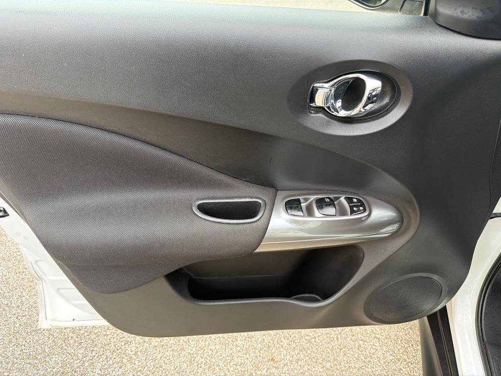 Nissan Juke 5dr Wgn CVT SV AWD 2014