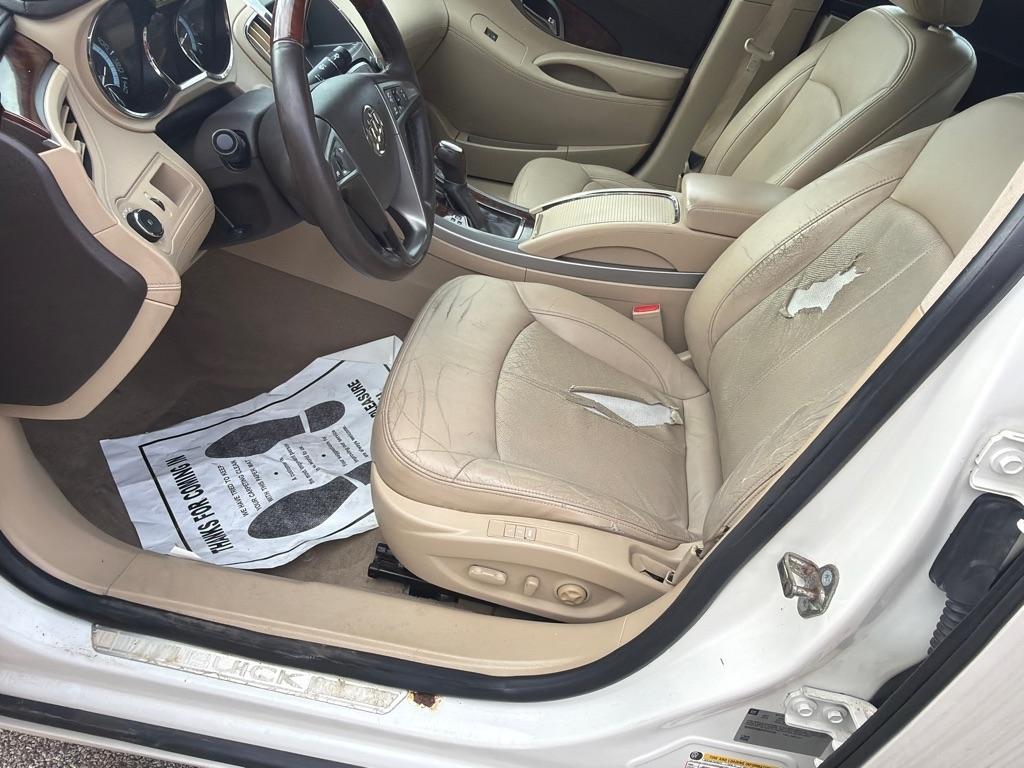 Buick LaCrosse 4dr Sdn CXL 3.0L FWD 2010