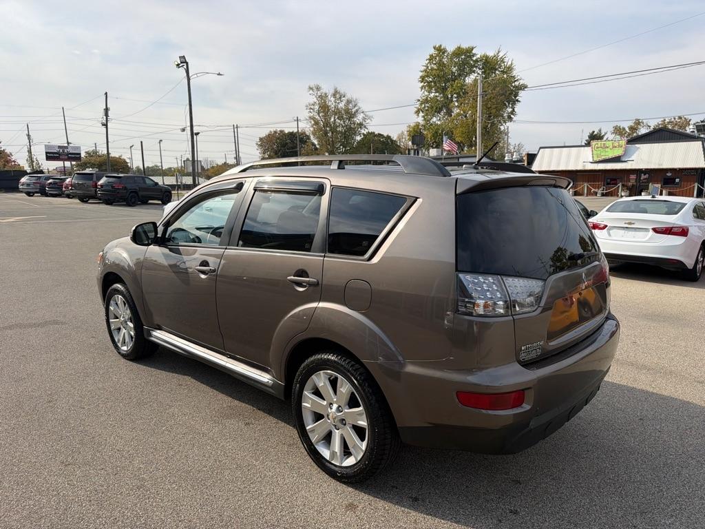 Mitsubishi Outlander 2WD 4dr SE 2011