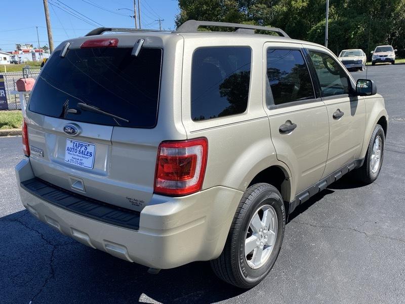 Ford Escape XLT FWD 2012