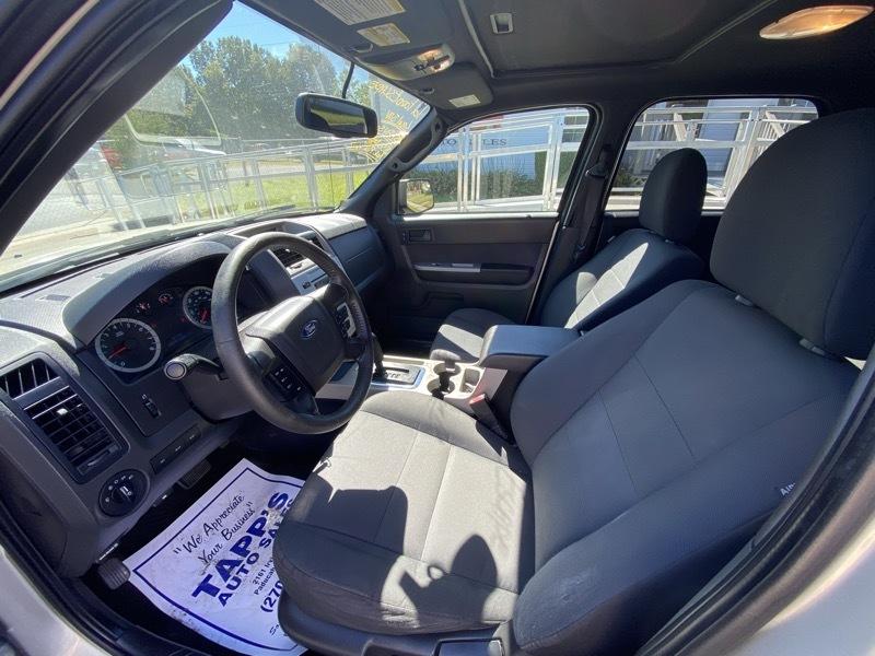 Ford Escape XLT FWD 2012